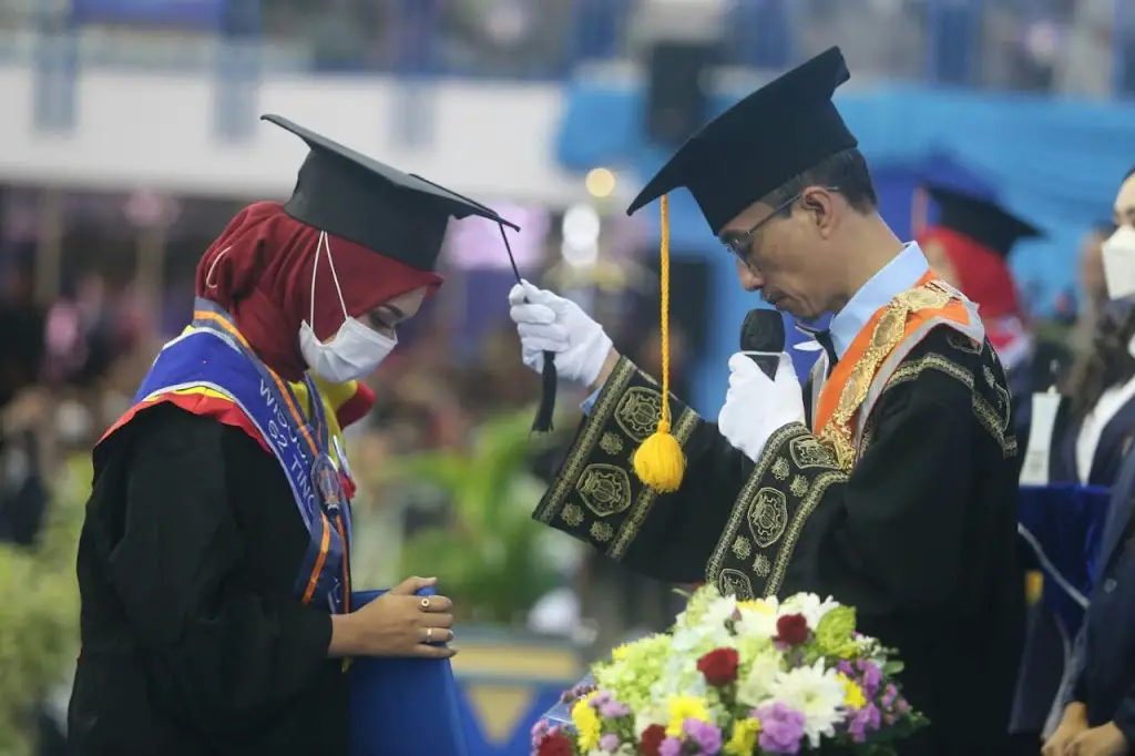 Wisuda Ribuan Mahasiswa, Direktur: Lulusan Polinema Harus Mampu Beradaptasi dan Bertransformasi Serta Cakap Digital