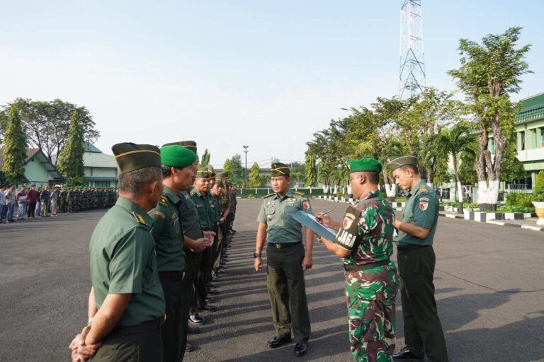 Kasi Pers Korem 084/BJ Laksanakan Pengecekan Personel Usai Cuti Lebaran