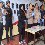 Jajaran Polres Sumenep bersama tim Labfor Polda Jatim ketika jumpa pers tentang olah TKP kebakaran di Kecamatan Lenteng.