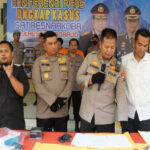 Kapolresta Sidoarjo Kombes Pol Kusumo Wahyu Bintoro SH SIK,saat memimpin pers rilis, didampingi Wakapolresta Sidoarjo AKBP Deni Agung dan Kasat Narkoba Polresta Sidoarjo Kompol Rudy Prabowo