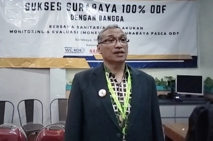 DR. Koen Irianto Uripan saat memberikan materi perubahan perilaku dalam Monitoring dan Evaluasi Pasca Sukses Kota Surabaya 100% ODF