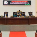 Suasana rapat paripurna DPRD Kabupaten Sampang tentan nota penjelasan dan usulan raperda serta rekomendasi LHP BPK di aula gedung DPRD.