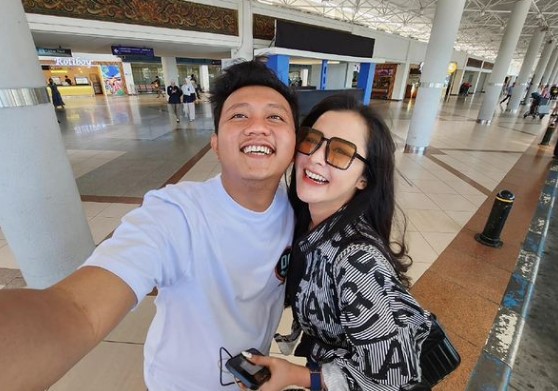 Bella Bonita istri Denny Caknan dikabarkan penah menjadi simpanan seorang pria beristri.