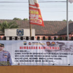 Himbauan kepada masyarakat guna mewujudkan kondusifitas kamtibmas lewat pesan-pesan tertulis di banner, poster maupun spanduk di beberapa titik di wilayah Kabupaten Sidoarjo.