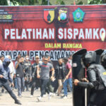 Simulasi Sispamkota, Polda Jatim Semakin Siap Amankan Pemilu 2024 di Jawa Timur.