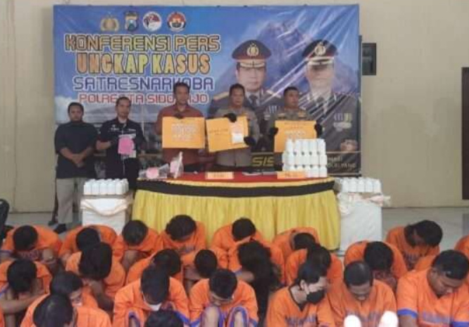Pers release Satresnarkoba Polresta Sidoarjo yang berhasil meringkus 53 Tersangka Dalam 12 Hari Operasi