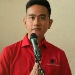 Prabowo Subianto sapa dan kunjungi relawan Bolone Mase dan Bala Gibran di Solo Jawa Tengah, Rabu 9 Agustus 2024 malam.