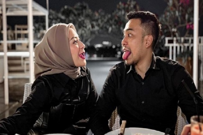 Faris Utama merupakan mantan Nathalie Holscher saat masih remaja