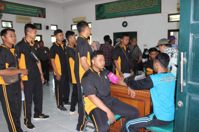 Semarakkan HUT TNI ke-78, Puluhan Anggota Polresta Sidoarjo Turut Donor Darah