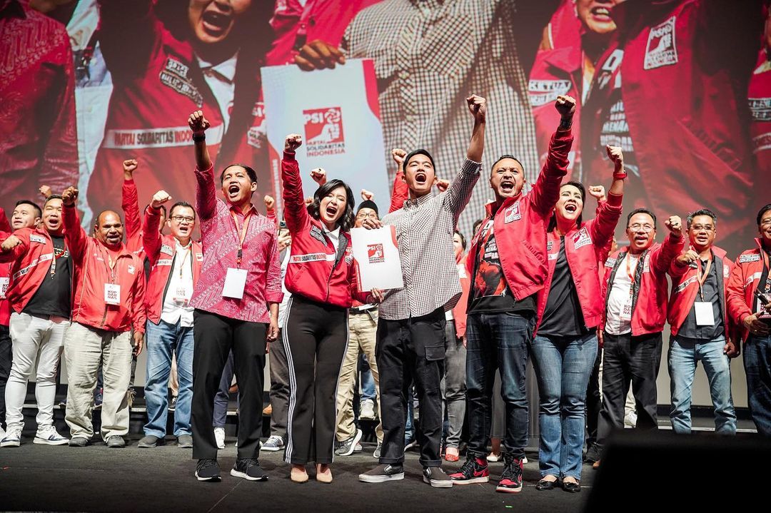 Ketua DPP Partai NasDem Effendy Choirie beri kritikan pedas.