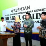 Gubernur Jawa Timur, Khofifah Indar Parawansa resmikan gedung asrama mahasiswa luar negeri, Minggu 3 September 2023 kemarin.