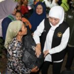 Gubernur Jawa Timur, Khofifah Indar Parawansa salurkan bantuan air bersih