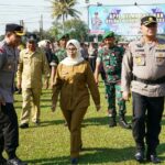 Bupati Blitar, Rini Syarifah hadiri apel gelar pasukan dalam rangkan Operasi Zebra Semeru 2023.