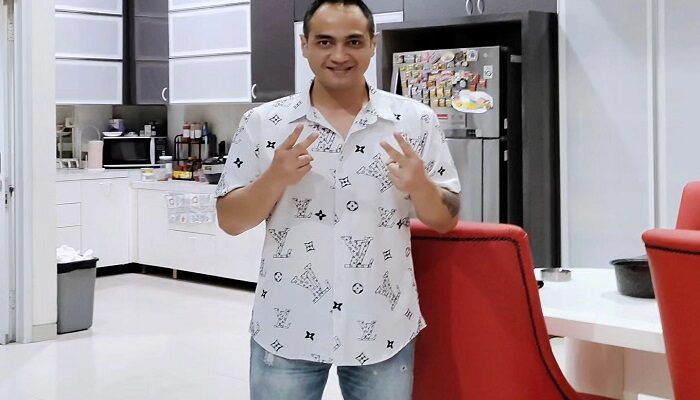 Ferry Irawan Dikabarkan Dekat dengan Seorang Pebisnis