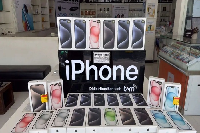 Marcom Phone melalui akun Instaram resminya @marcom_phone mengumumkan iPhone 15 dan iPhone 15 Pro series sudah tersedia di tokonya