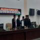 Bupati dan Wabup Sampang serta ketua DPRD dan unsur pimpinan ketika menjalani proses sidang paripurna pengumuman akhir masa jabatan Bupati dan Wakil Bupati Sampang.