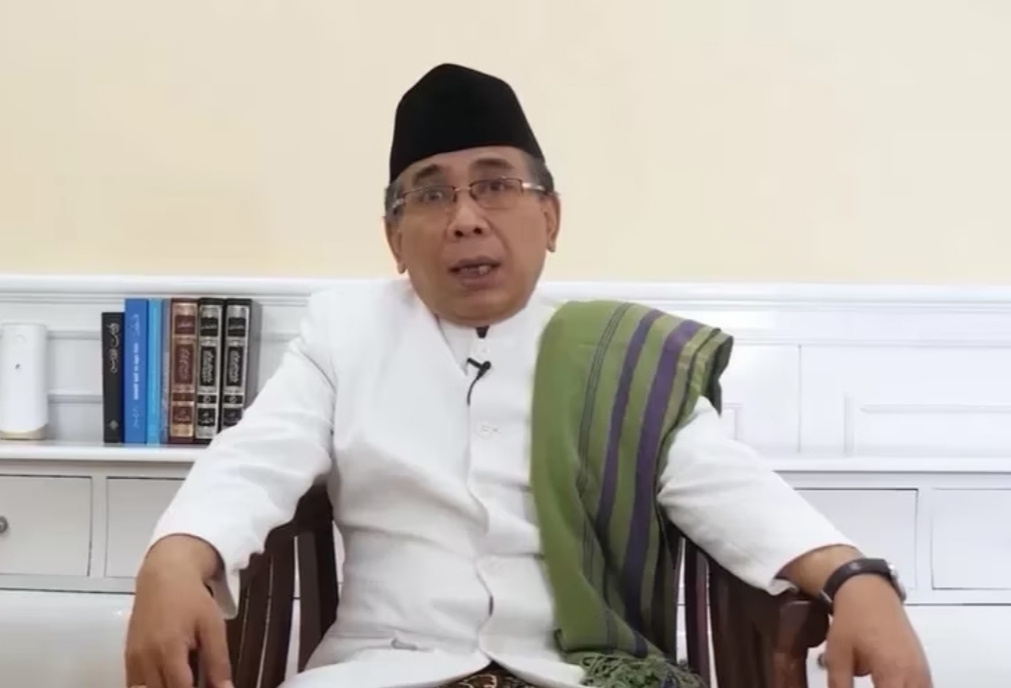 Ketua Umum PBNU KH Yahya Cholil Staquf menjawabnya dengan mengajak warga hadir dalam agenda Semiliar Selawat Nariyah