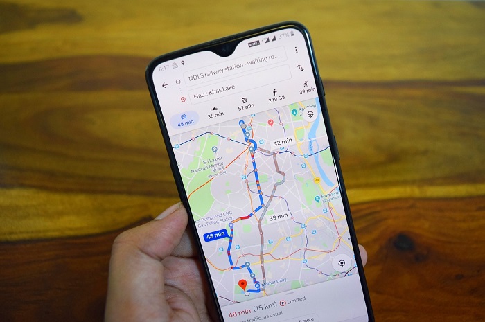 Aplikasi berbasiskan penskalaan asal Google yakni Google Maps mempunyai feature yang bisa disebutkan benar-benar komplet dan semakin bertambah.