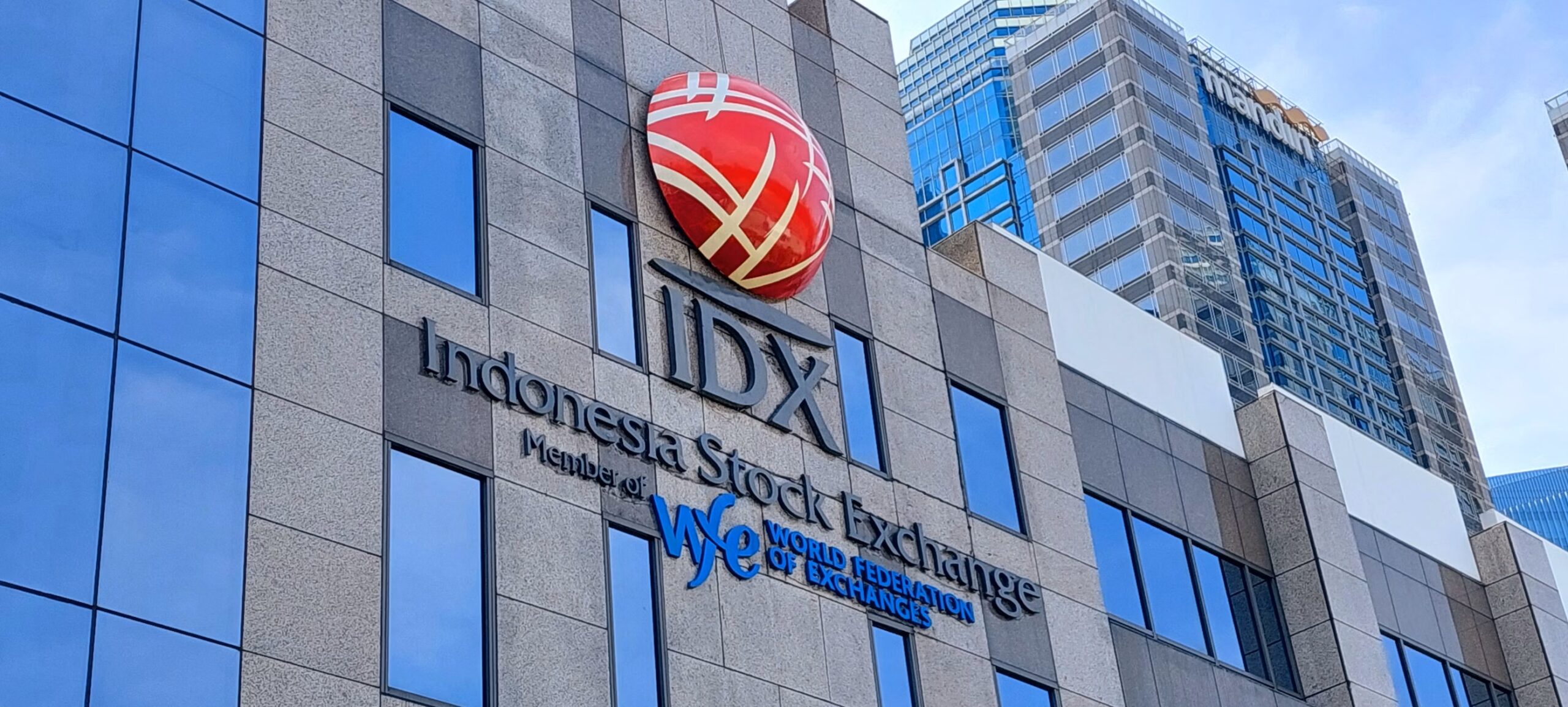 Foto : Economic & Capital Market Outlook 2024, Gedung BEI (Doc. Ist)