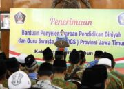 Tingkatkan Kualitas Pembelajaran, Bupati Blitar Salurkan BPPDGS