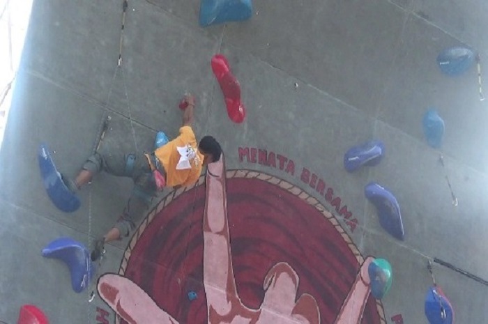 Sebanyak 295 atlet panjat tebing Jawa Bali mulai berkompetisi dalam ajang Boyolali Metal Climbing Competition 2023 di Kelurahan Siswodipura