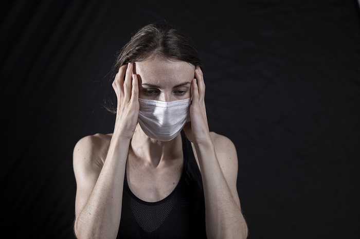 Laporan berita mendesak warga untuk mempertahankan kesehatan mereka secara bagus untuk menghambat flu, dan melaporkan jika banyaknya pasien