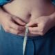 Diketahui bahwa obesitas perut merupakan tanda sindrom metabolik dan berdampak buruk bagi kesehatan, termasuk meningkatkan risiko penyakit jantung.