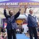 Pesan Politik dalam Gerakan Salam Empat Jari, Suara Rakyat atau Strategi Kampanye? IDPOST.CO.ID - Tim Nasional Pemenangan Anies Baswedan-Muhaimin Iskandar 'AMIN' memberikan tanggapan terhadap penyebaran 'salam empat jari' di media sosial yang diinterpretasikan sebagai kesatuan pendukung pasangan calon nomor urut 1, Anies Baswedan-Muhaimin Iskandar 'AMIN', dengan pasangan calon nomor urut 3, Ganjar Pranowo-Mahfud MD. Pesan yang terkandung dalam narasi tersebut adalah ajakan untuk tidak memilih pasangan calon nomor urut 2, Prabowo Subianto-Gibran Rakabuming Raka, dalam Pemilihan Presiden 2024. Muhammad Ramli Rahim, Juru Bicara Tim Nasional Pemenangan AMIN, mengemukakan bahwa 'salam empat jari' bisa saja menjadi bentuk protes rakyat terhadap Presiden Joko Widodo (Jokowi) yang diduga berupaya memenangkan pasangan calon tertentu. Ramli menekankan bahwa gerakan 'salam empat jari' muncul sebagai respons terhadap kekhawatiran dan langkah-langkah 'sang raja', yang dalam konteks ini merujuk kepada Presiden Jokowi. Dalam analogi permainan catur, Ramli menyatakan bahwa ketika 'raja' mulai bergerak lebih aktif, itu menandakan bahwa situasi skakmat semakin dekat, sementara ketika 'raja' tetap diam, itu menunjukkan kestabilan dan kekuatan. Gerakan 'salam empat jari', menurutnya, merupakan reaksi terhadap tekanan yang dihasilkan oleh 'raja' atau penguasa, dan merupakan pertanda akan munculnya perubahan. Sementara itu, Anies Baswedan memberikan tanggapan terkait fenomena 'salam empat jari' saat melakukan kampanye besar di Bandung. Anies menegaskan bahwa penting untuk menunggu hasil pemungutan suara pada 14 Februari 2024 mendatang sebelum membuat kesimpulan. Menurutnya, yang terpenting adalah menghormati kehendak sebenarnya dari rakyat, yang akan terungkap melalui hasil pemilihan tersebut.