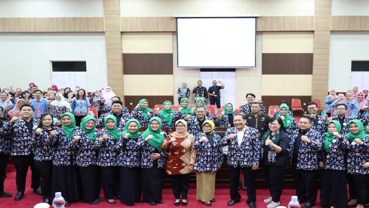 Bupati Blitar Rini Syarifah Pimpin Pelantikan Pengurus Cabang IAI: Wujudkan Apoteker Berkualitas