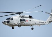 Jepang Pamerkan Helikopter SH-60L Untuk Perang Anti Kapal Selam