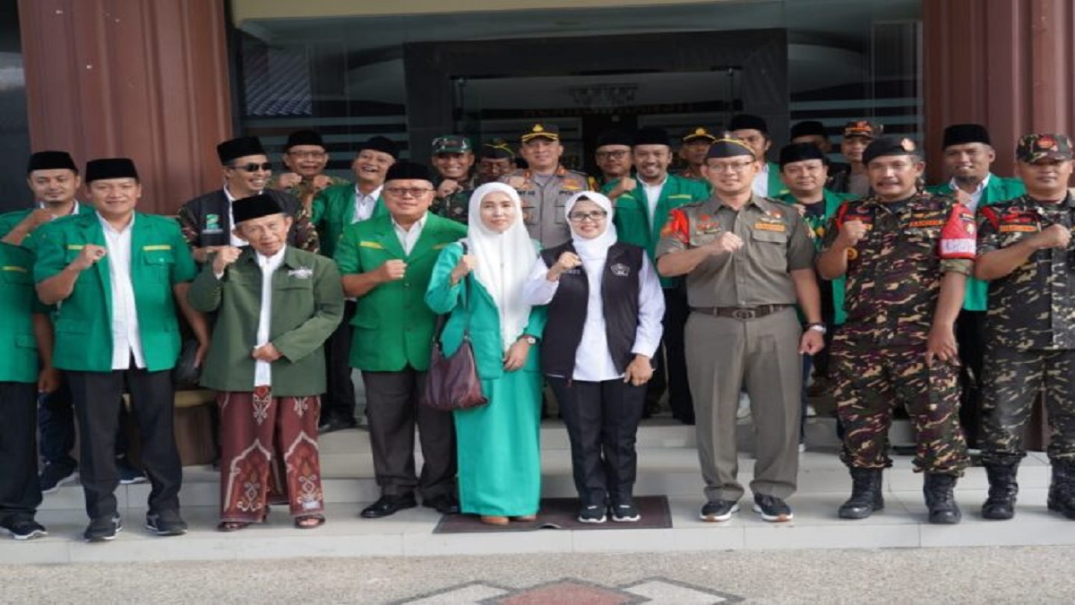 Bupati Blitar Hadiri Apel Banser dan Ansor Night Run 2024
