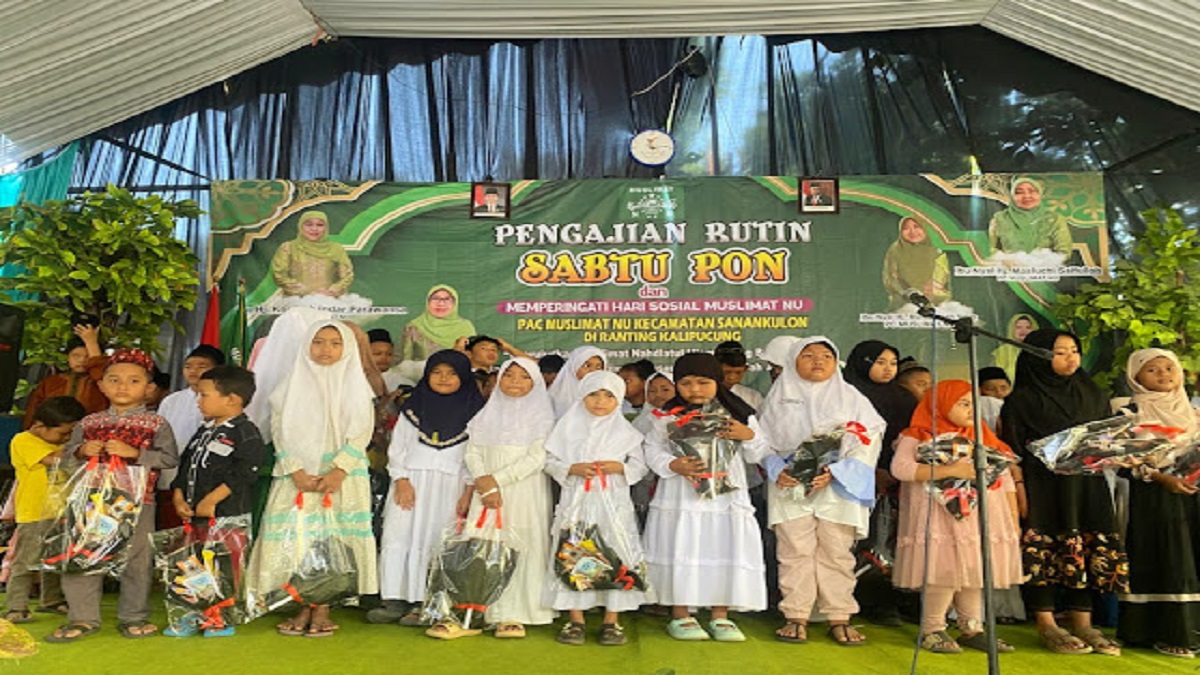 Cara Muslimat NU Sanankulon Blitar Sambut Muharram