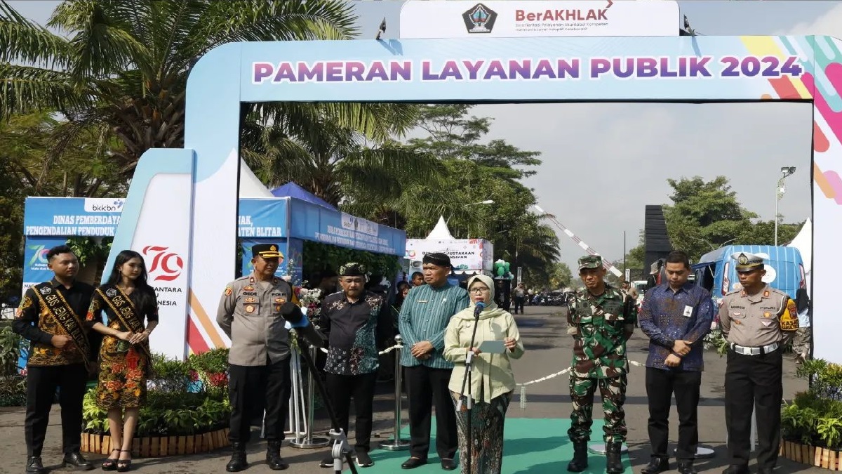 Permudah Pelayanan, Bupati Blitar Buka Pameran Pelayanan Publik