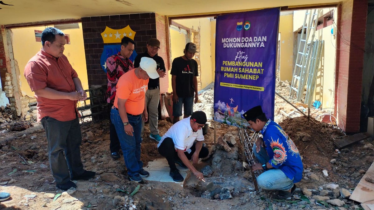 Peletakan Batu Pertama Rumah Sahabat PMII di Sumenep: Bupati Achmad Fauzi Ajak Kader Muda Tingkatkan Kualitas Diri