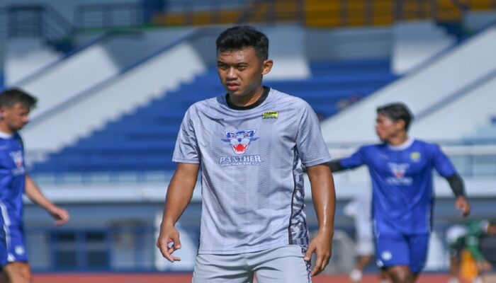 Persib Bandung Lepas Abdul Aziz ke Persis Solo Menjelang Penutupan Jendela Transfer BRI Liga 1