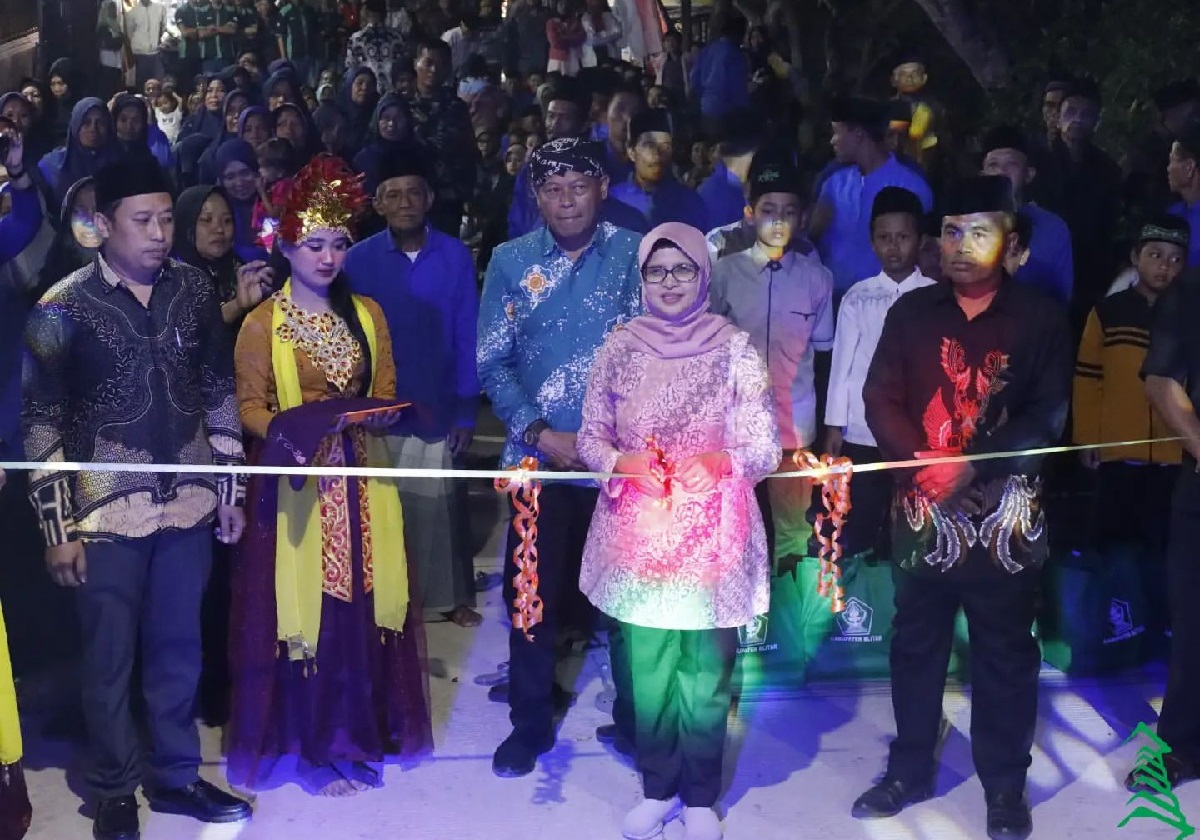 Dorong Ekonomi dan Aksesibilitas Warga, Bupati Rini Syarifah Resmikan Jalan Strategis Menuju JLS Pantai Gurah