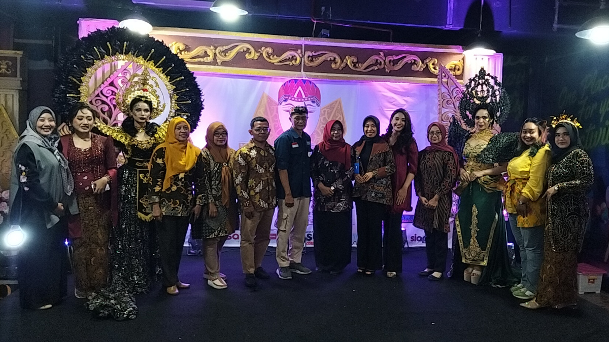 Graduation BFBL Sidoarjo Persembahkan "Wonderland Queen Of Indonesia"