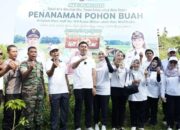 Semarak Hari Jadi ke-119 Kota Blitar, Mas Ibin Pimpin Penanaman Pohon Buah di Kali Karplos