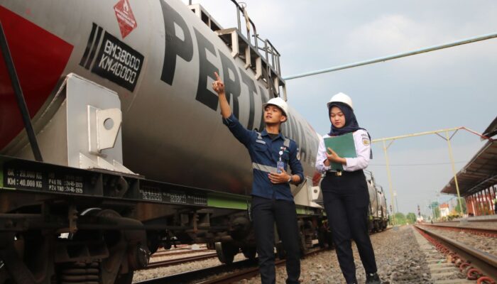 KAI Daop 7 Madiun Pastikan Kelancaran Distribusi BBM dengan Operasi KA Barang Pulang-Pergi