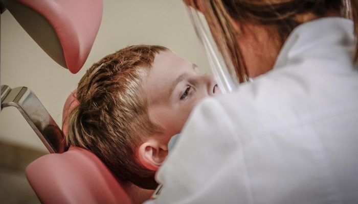 Memilih Dokter Anak atau Dokter Spesialis yang Tepat untuk Kebutuhan Kesehatan Anak Anda
